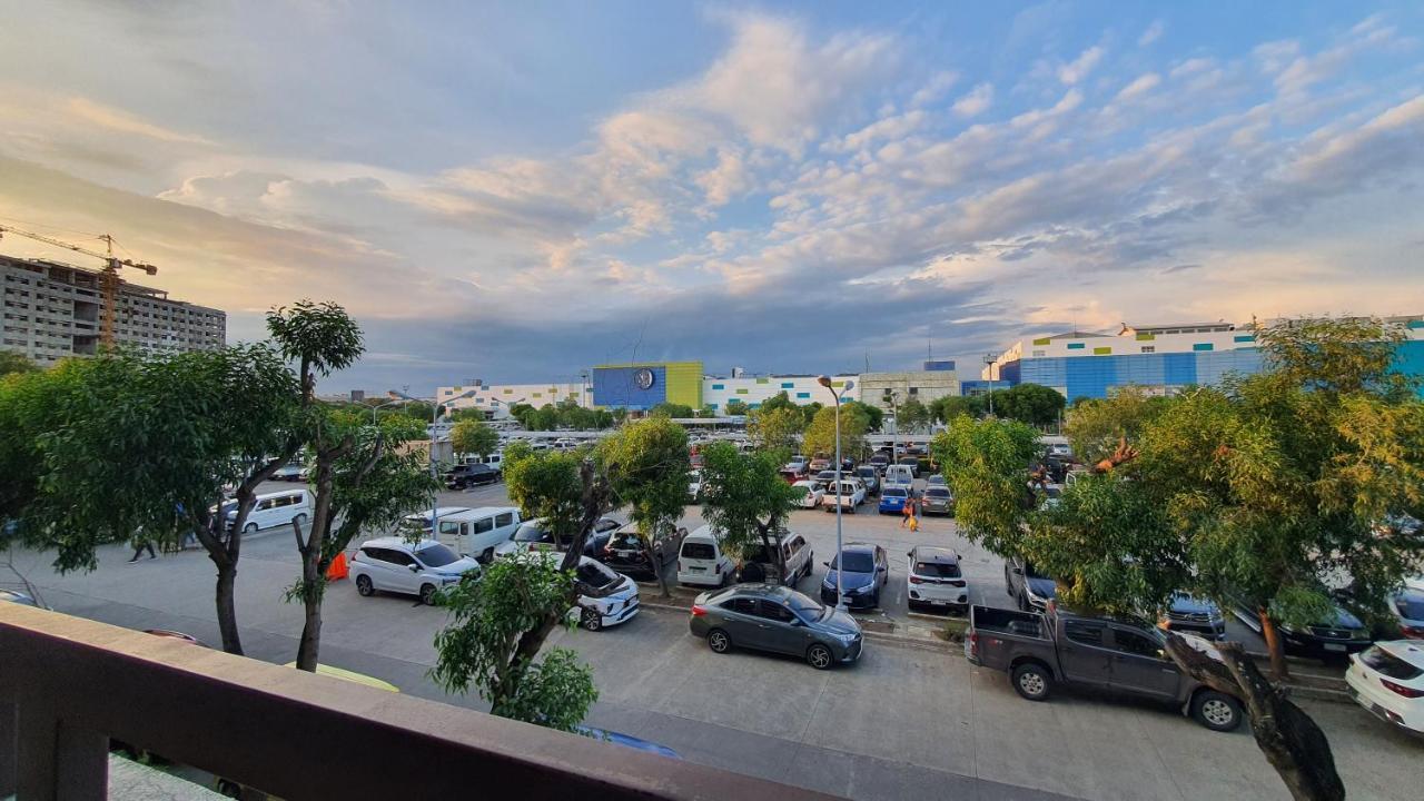Cozy 2br With Free Pool Beside Sm Mall Apartment Davao