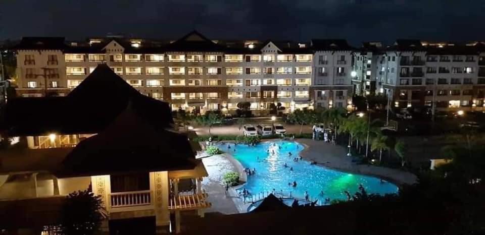 Apartment Cozy 2br With Free Pool Beside Sm Mall *